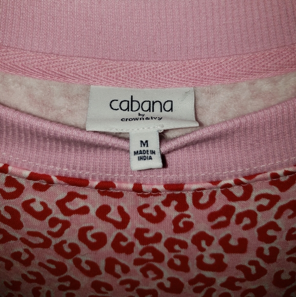 New Cabana by Crown and Ivy Sweatshirt Size Medium Pink and Red Animal Print - Picture 4 of 6